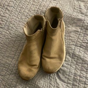 Reebok High Top Chelsea Sneakers